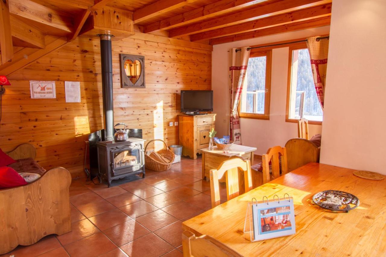 Chalet Le Melezin Hameau Des Chazals Nevache Hautes Alpes Exteriör bild