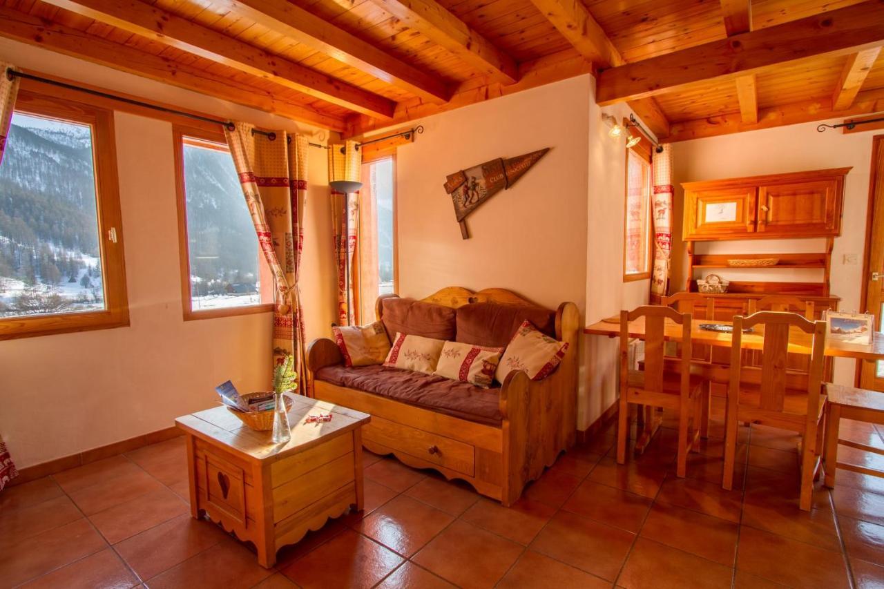Chalet Le Melezin Hameau Des Chazals Nevache Hautes Alpes Exteriör bild